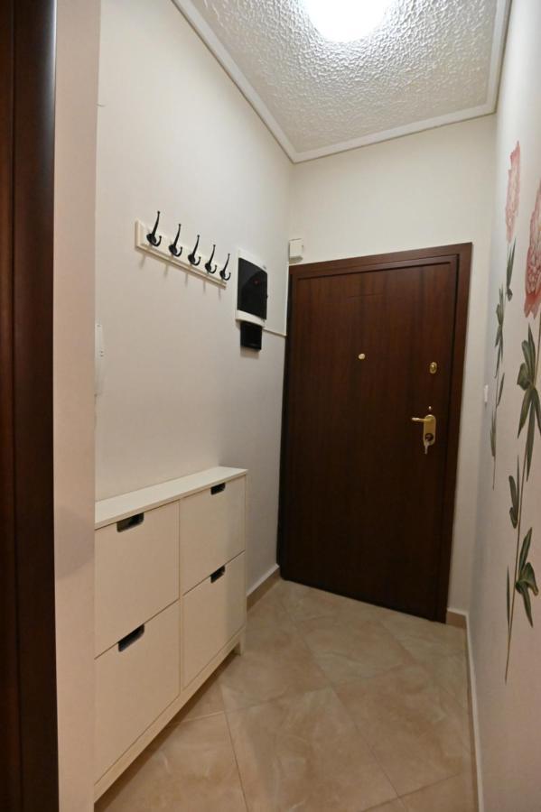 Cozy Apartment Νear Nea Paralia Of Thessaloniki Exterior photo