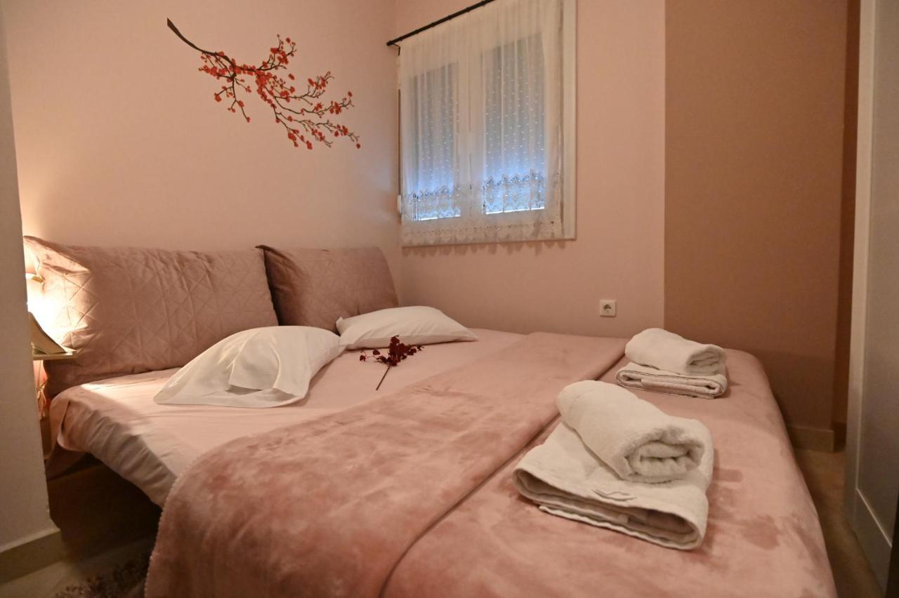 Cozy Apartment Νear Nea Paralia Of Thessaloniki Exterior photo