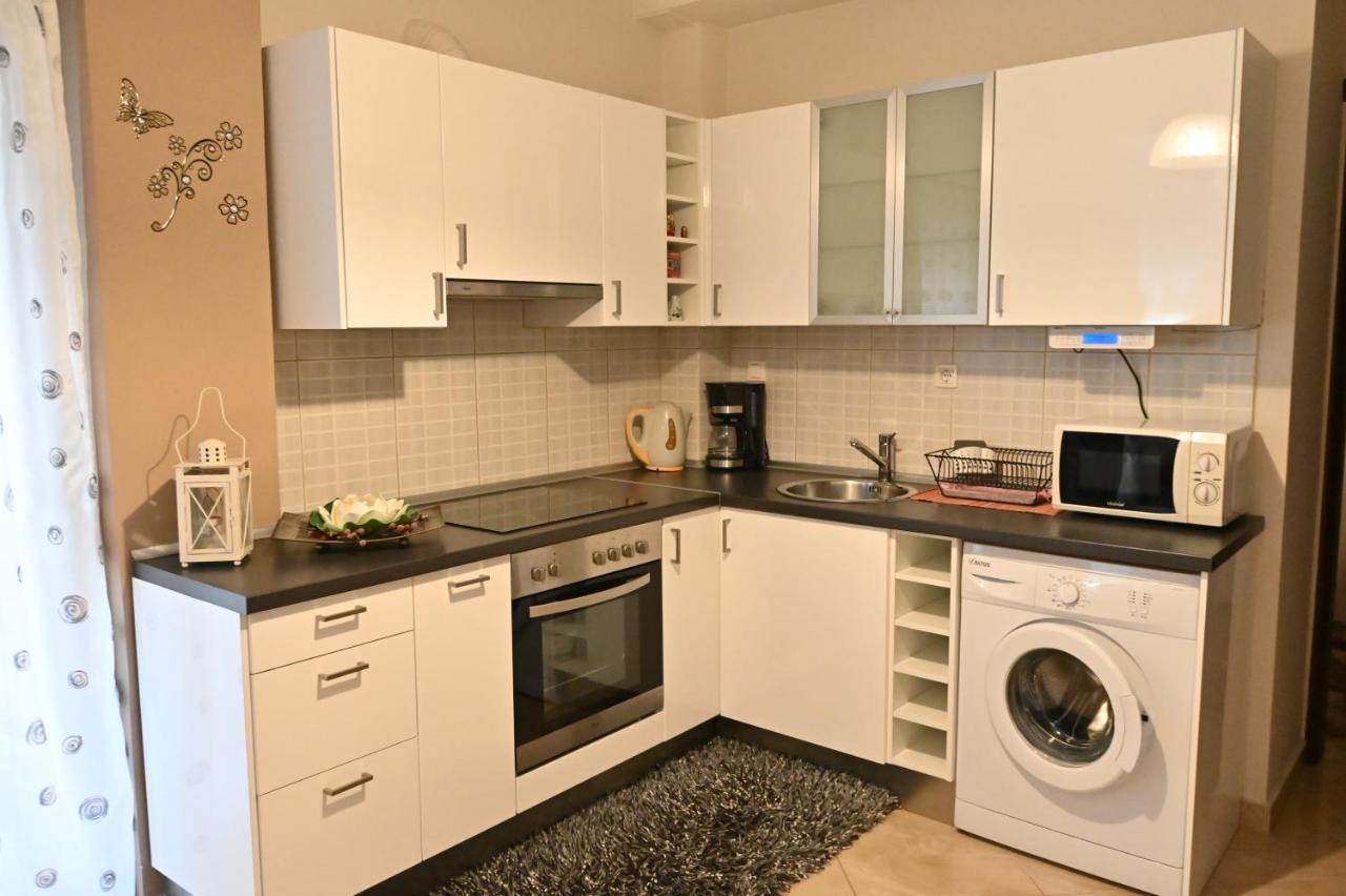 Cozy Apartment Νear Nea Paralia Of Thessaloniki Exterior photo
